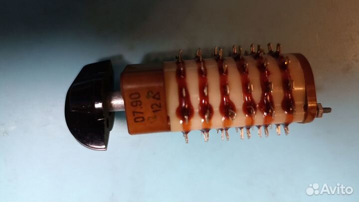 Переключатель П2Г3 6П6Н