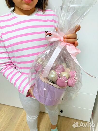 Букеты и наборы из клубники