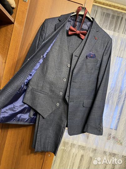 Классический костюм тройка для мальчика