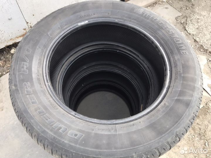 Bridgestone Dueler H/T 687 225/65 R17