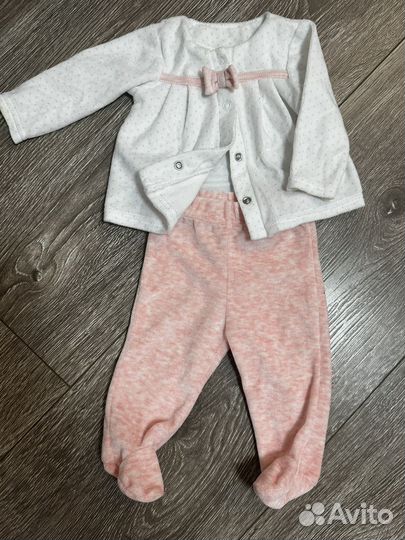 Комплект на выписку для девочки