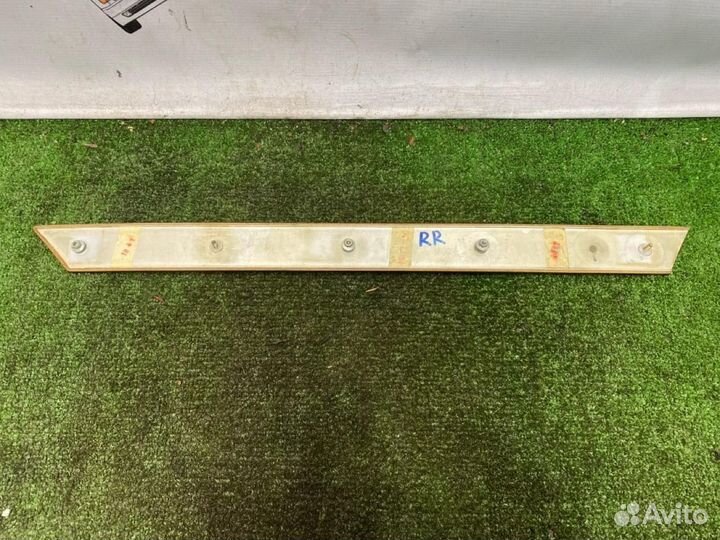 Дерево салона заднее правое Mercedes-Benz