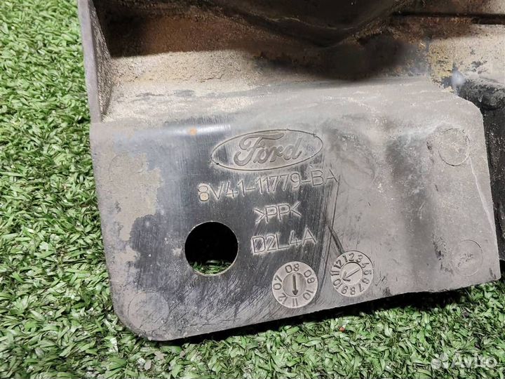 Брызговик задний левый Ford Kuga 2008-2012