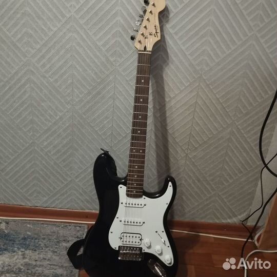 Электро гитара fender squier bullet Stratocaster