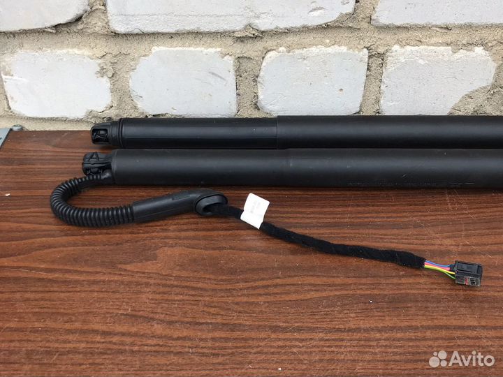 Электроцилиндр крышки багажника фольксваген тигуан