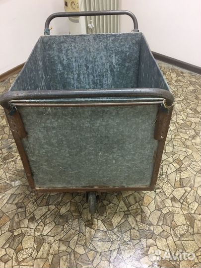 Тележка хозяйственная на колесах