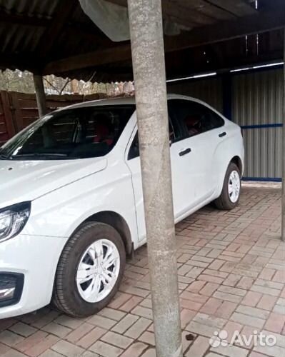 Колпаки на колеса r 15 белые