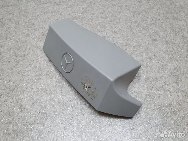 Крышка двигателя передняя Mercedes E-Class W210