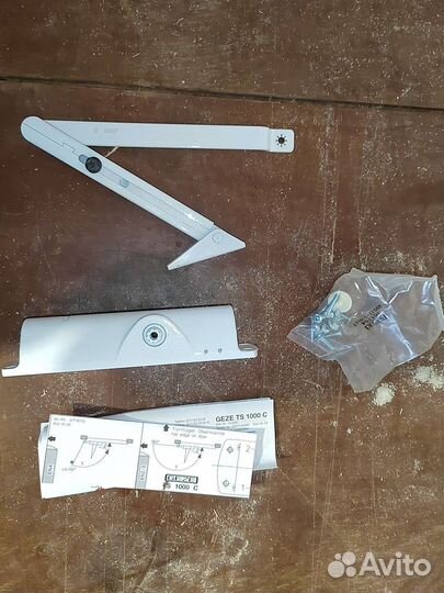 Доводчик дверной geze