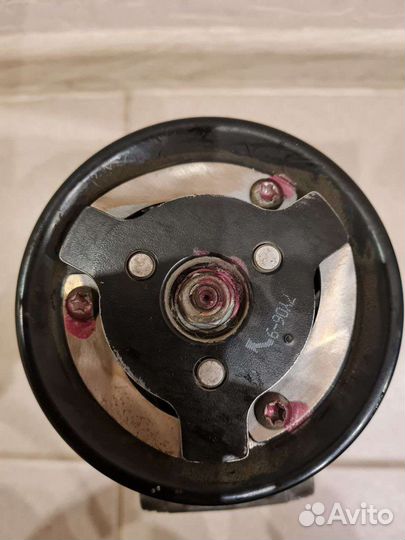 Компрессор кондиционера VAG