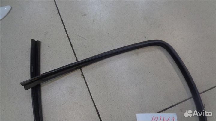 Уплотнитель стекла двери передней левой Daewoo Ne