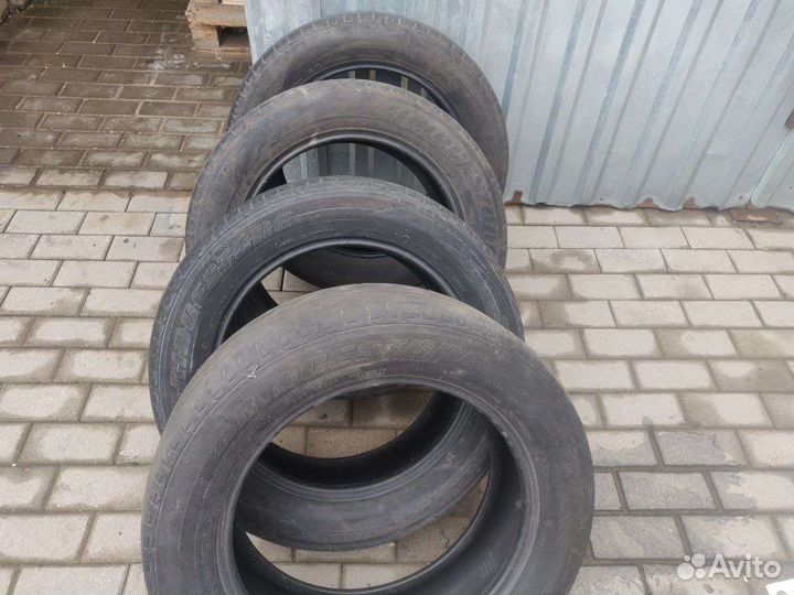 Bridgestone Dueler H/L 215/60 R17