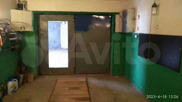 Гараж, > 30 м²