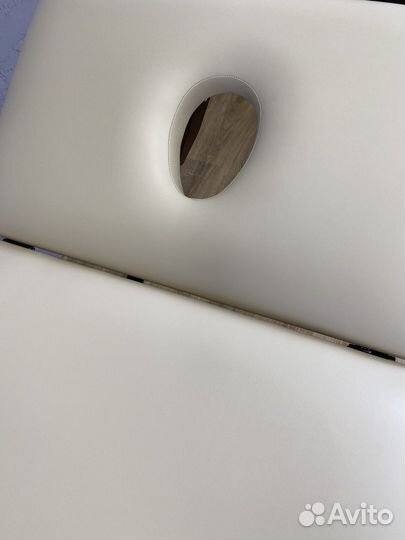 Массажная кушетка