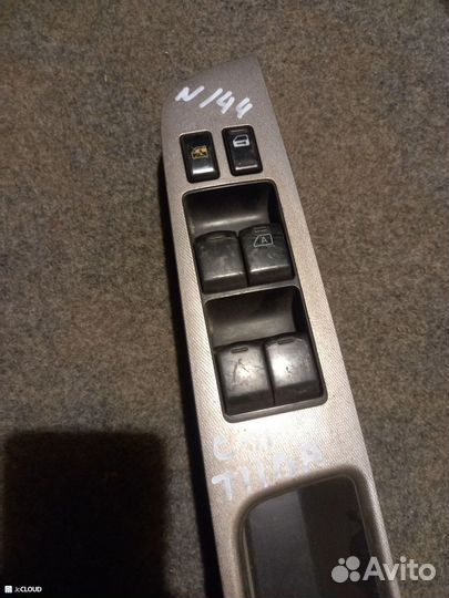 Блок упр. стеклоподьемниками на nissan tiida C11