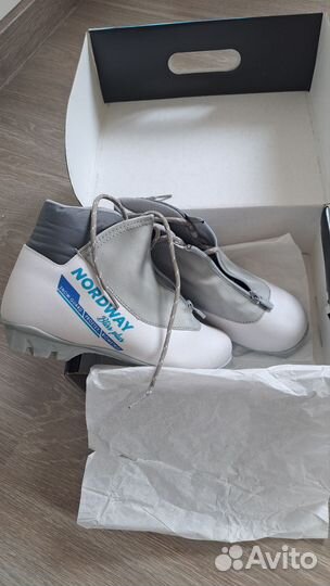 Лыжные ботинки коньковые