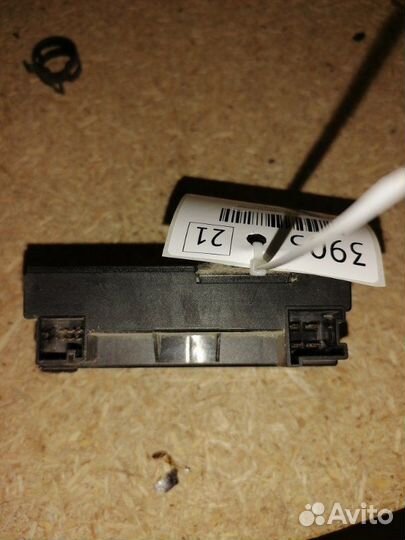 Блок управления бензонасосом Mercedes Benz C180