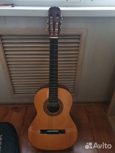 Продам гитару Hohner HC-03