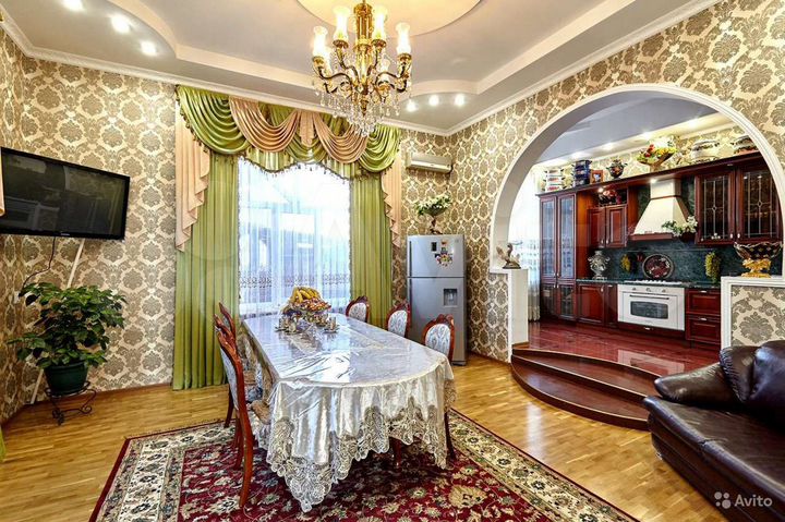 Дом 420 м² на участке 6 сот.