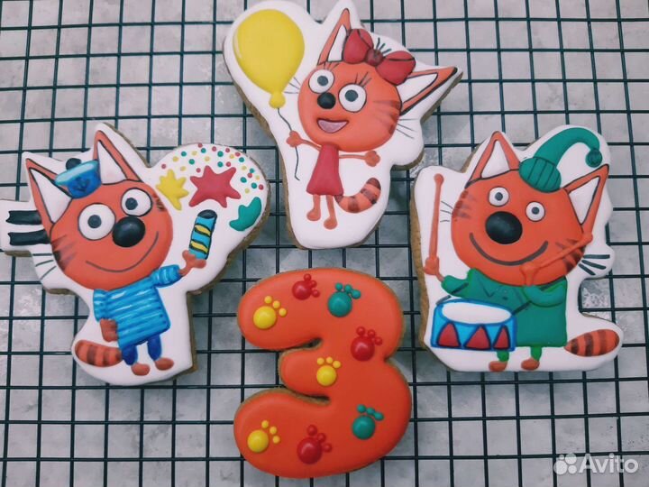 Пряники герои, Пряники на заказ, топпер на торт