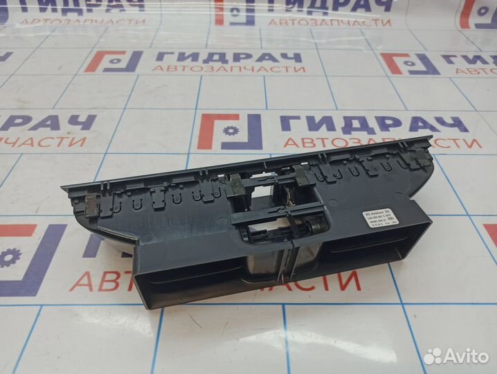 Дефлектор воздушный центральный Skoda Rapid (NH3)