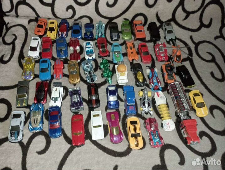 Игрушки машинки хотвилс