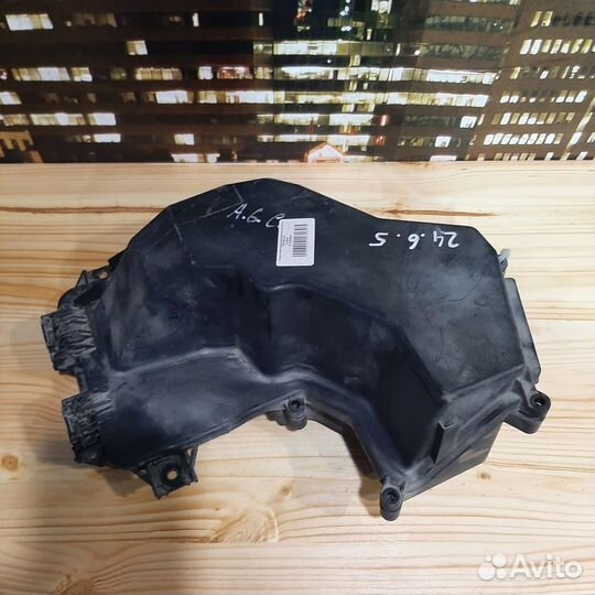 Корпус блока предохранителей Audi а6 с6