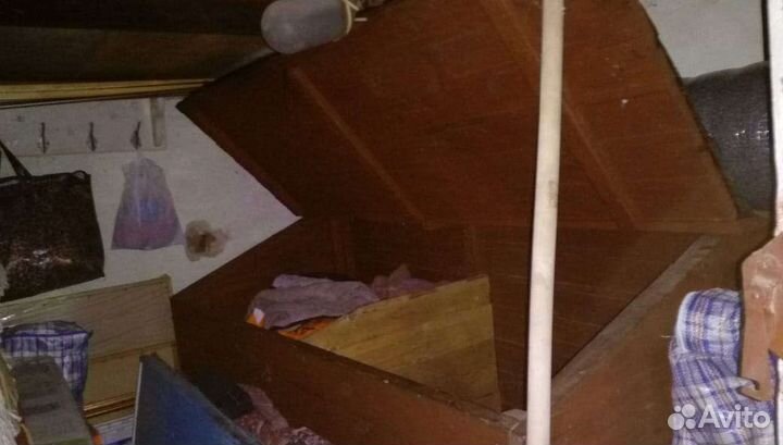 Ларь деревянный