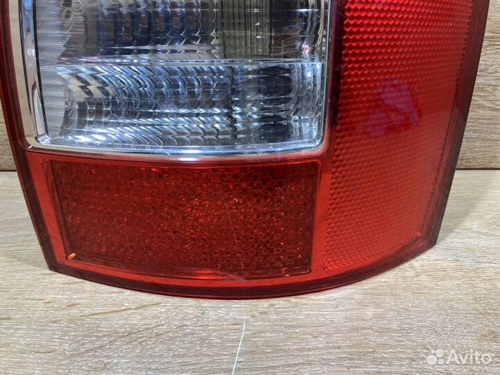 Фонарь задний правый Audi A4 B6 Avant Арт. 110170