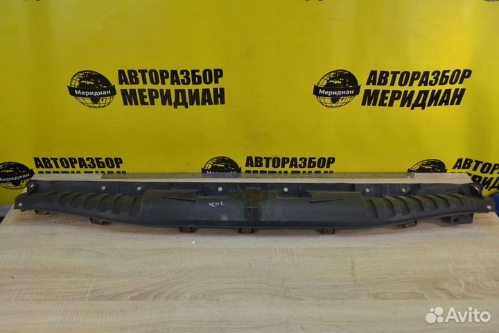 Renault Панель под жабо