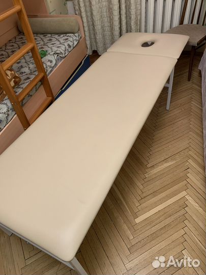 Массажный стол