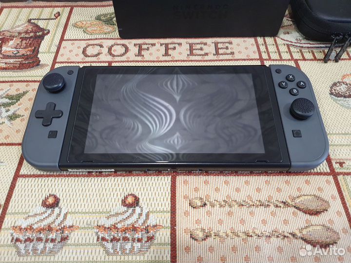 Nintendo switch rev 1 с играми