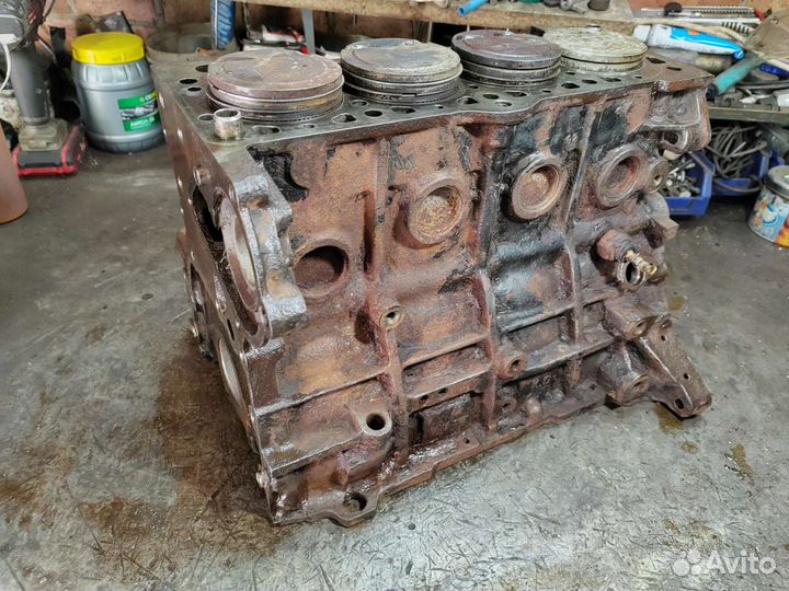 Блок двигателя