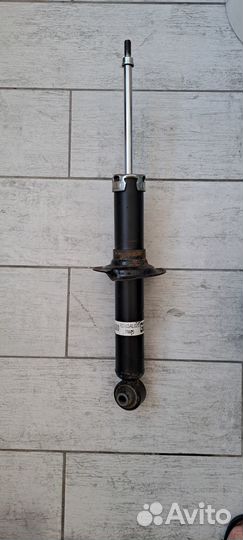 Задний амортизатор Subaru