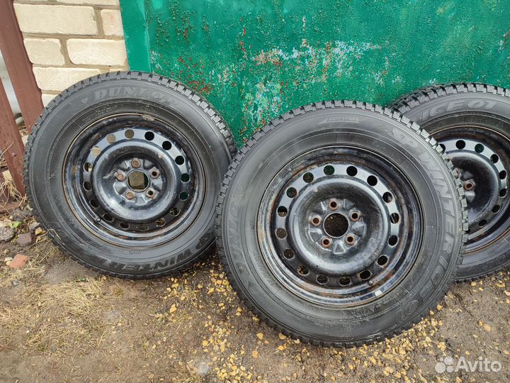 Колеса Dunlop 215*70R16 Зима