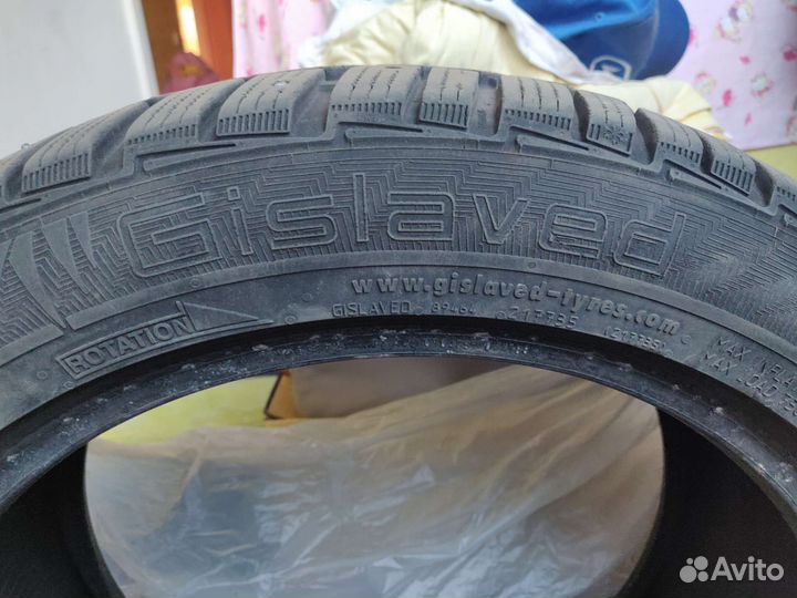 Gislaved NordFrost 100 235/45 R17 T