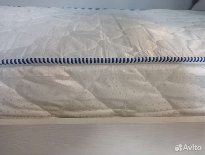 Матрас для кровати