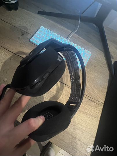 Наушники logitech g733