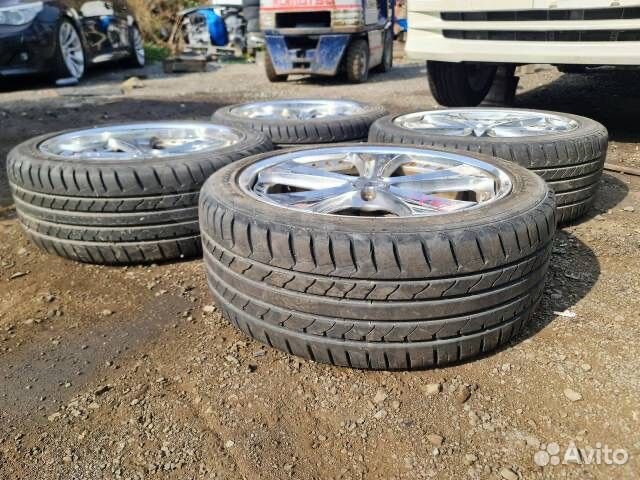 Maxtrek Maximus M1 245/40 R19