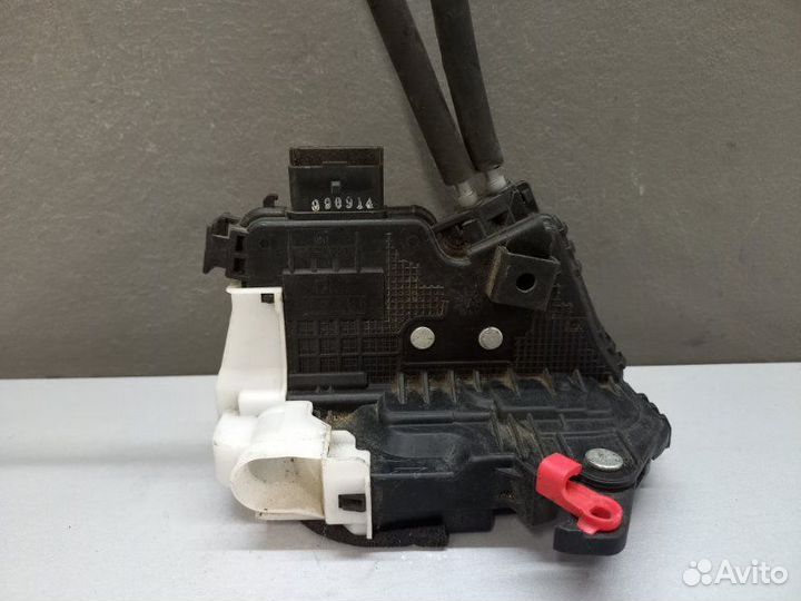 Замок двери задний правый Kia Cerato 2011