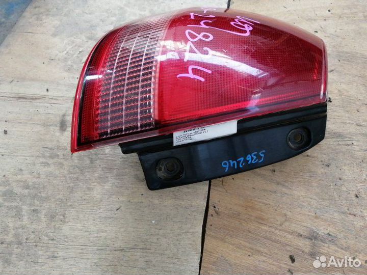 Стоп-сигнал задний левый Nissan Wingroad Y11
