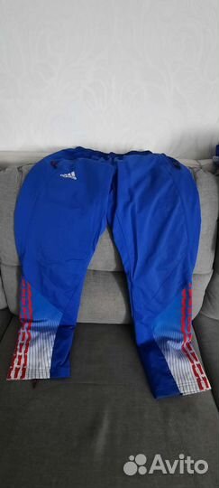 Продам спортивный костюм