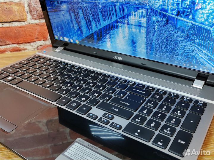 Ноутбук Acer Core i3 3110M/GeF GT 630M/8Gb/SSD