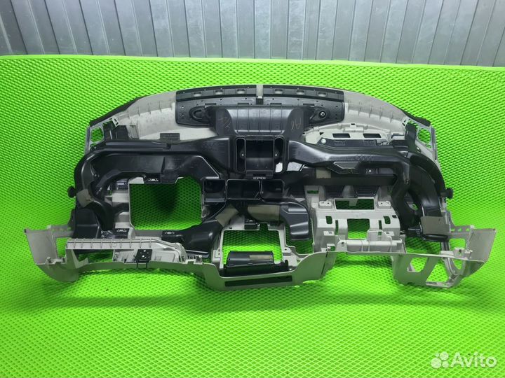 Панель приборов торпеда Honda Civic 4D 2006-2012