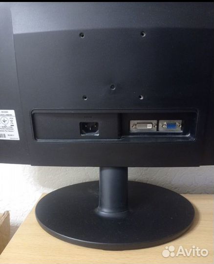 Монитор LED Самсунг,22 дюйма