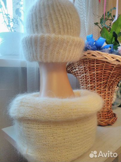 Комплект шапка+ снуд. Новый