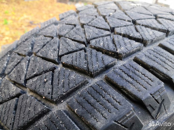 Bridgestone Blizzak DM-V2 225/65 R17