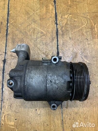 Компрессор кондиционера Opel Astra J A17DTR 2011