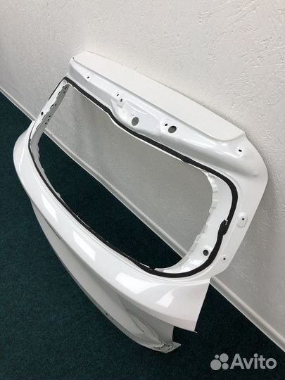 Крышка багажника Kia Sorento 4