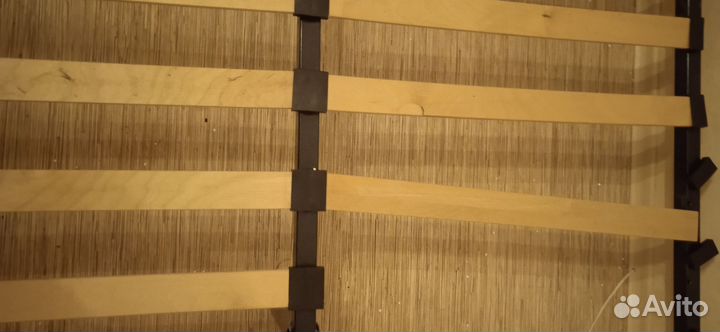 Кровать бесплатно 140*200 см без матраса